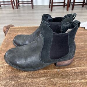 UGG Australia Bonham Chelsea Waterproof Ankle Boots Suede/Leather Size 9